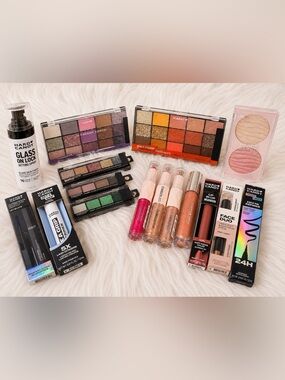 NEW! Hard Candy 17pc Makeup Bundle Eyeshadow Lip Gloss Mascara Beauty Bundle
